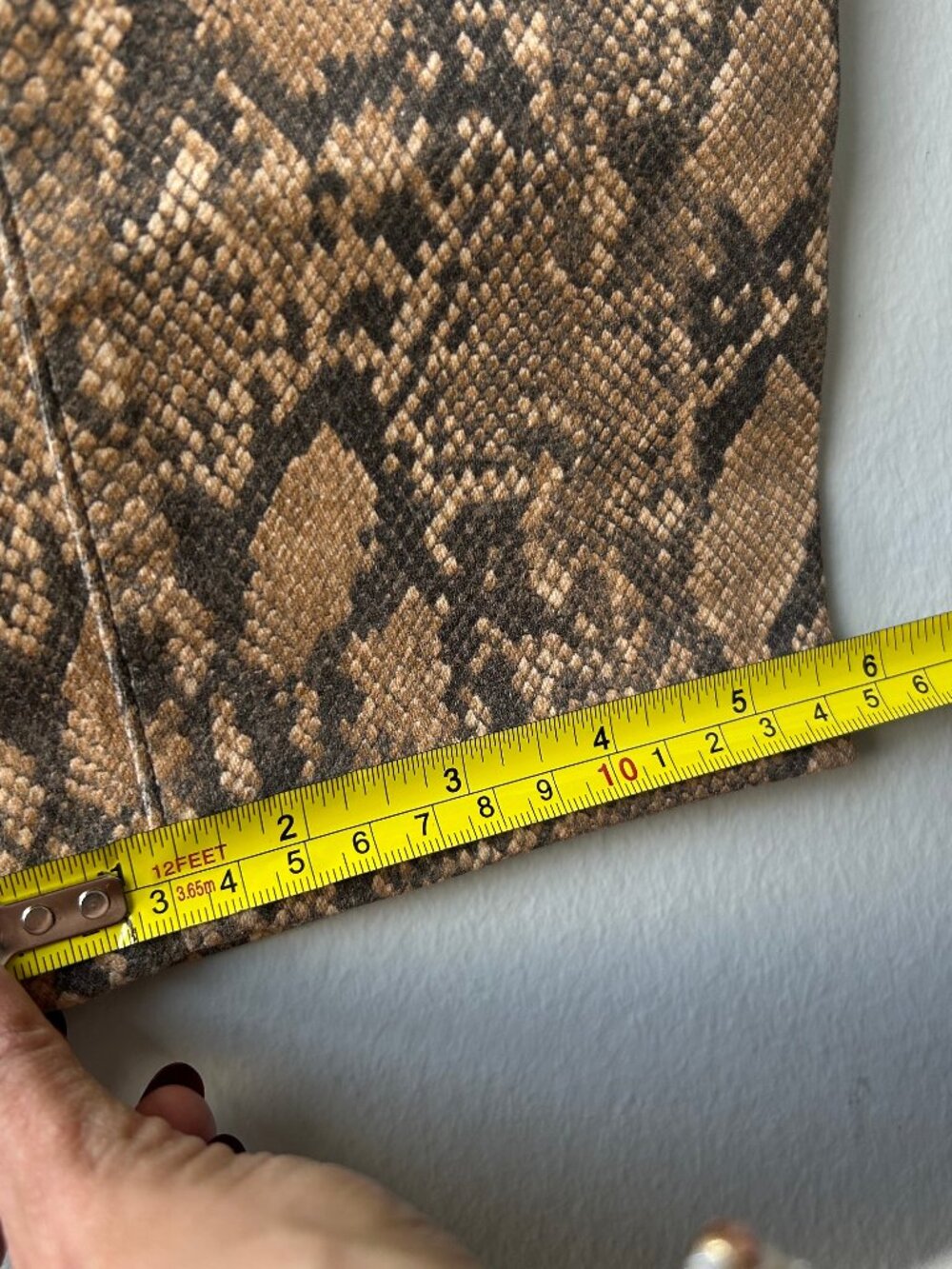 FRAME Le High Skinny Crop Coated Python Jeans Women Size 27 Snake Print - Picture 10 of 11